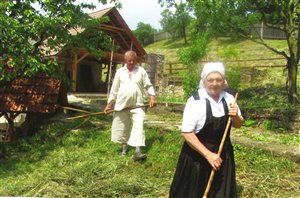 Návšteva pani Krásnej z Batíkovej pri spoznávaní zákutí Priepasného